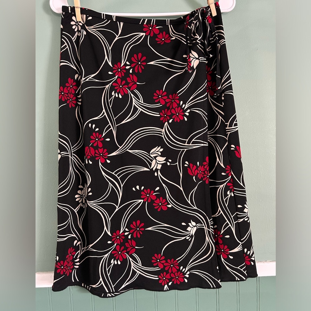 Younity Floral side tie skirt